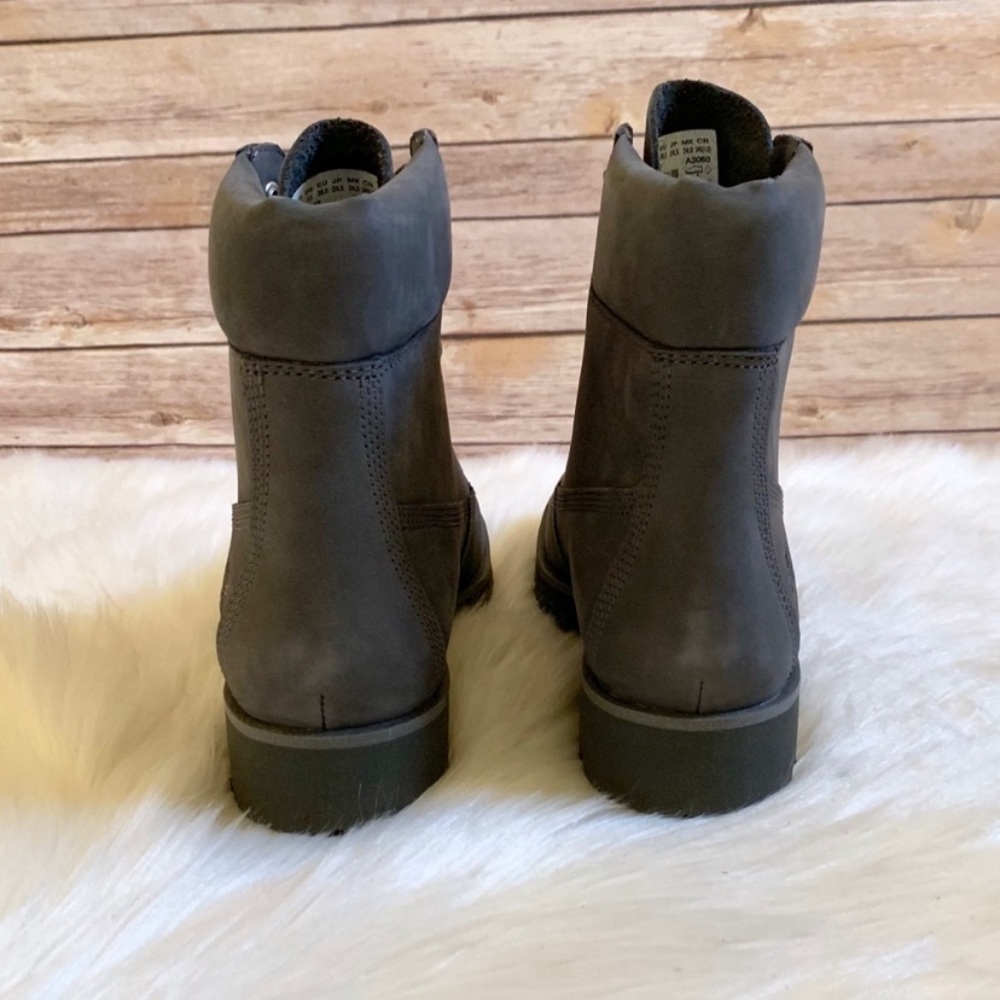 Timberland Classic Lite 6” Medium Grey Boots - Picture 7 of 8